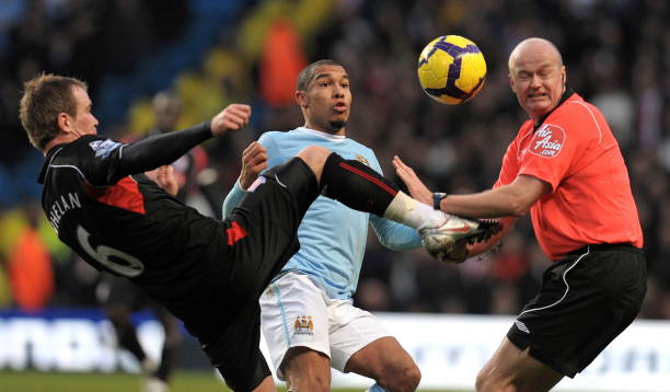 不容小觑的 不容小觑的